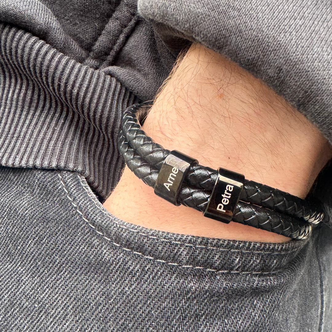 Lederarmband mit gravierten Beads