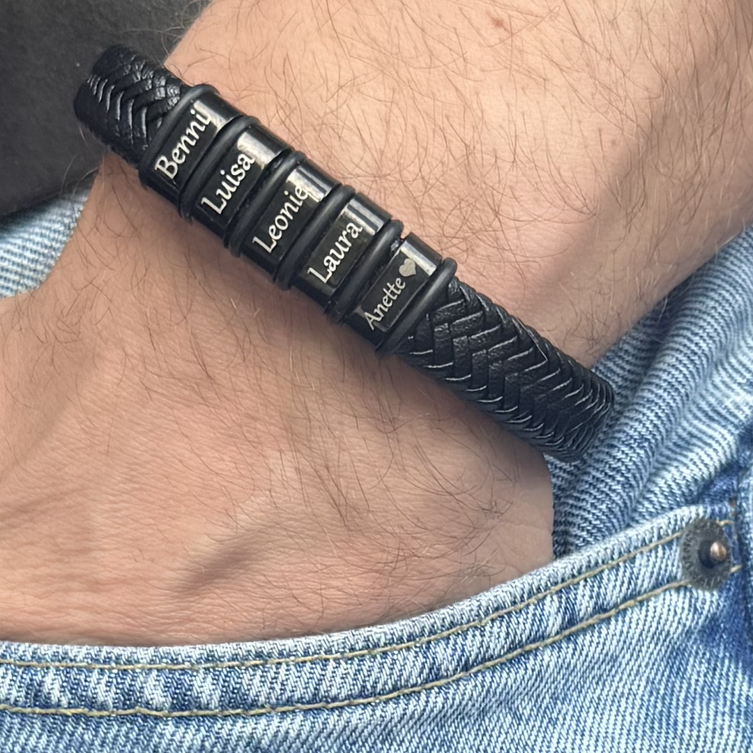 Lederarmband mit 5 gravierten Beads
